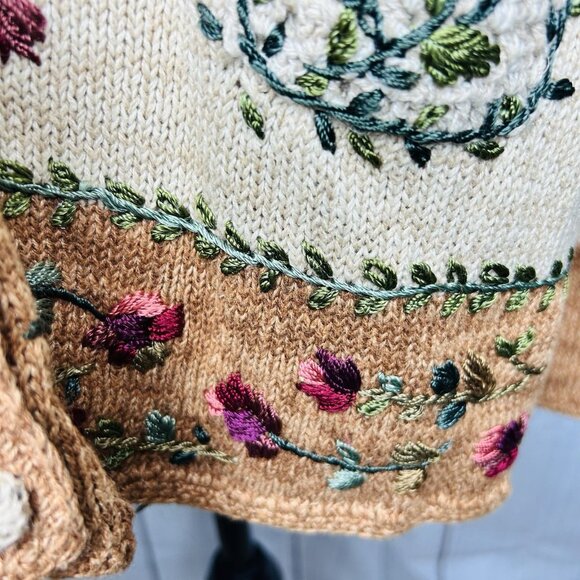 Carolina Colours Sweater Womens Sz XL Embroidered Floral Cardigan Vintage - Picture 7 of 11